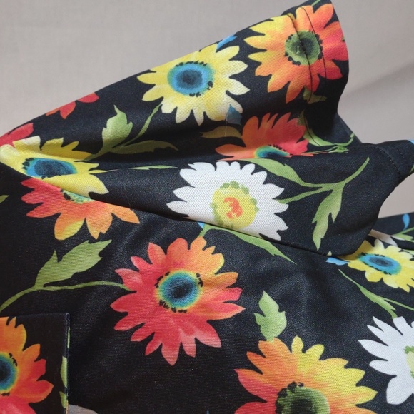 Vintage 70's Black w/Daisies Short Sleeved Button Up Blouse -Modern Edge Sz LG - Picture 6 of 16